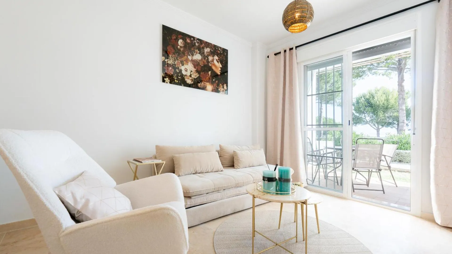 Small Oasis Manilva - Cozy Apartment